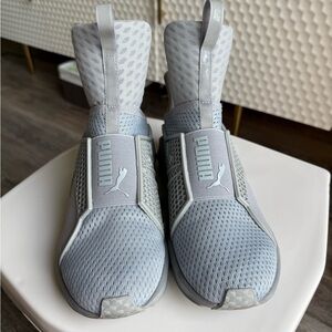 PUMA x Fenty By Rihanna Women's Light Gray Athletic Shoes